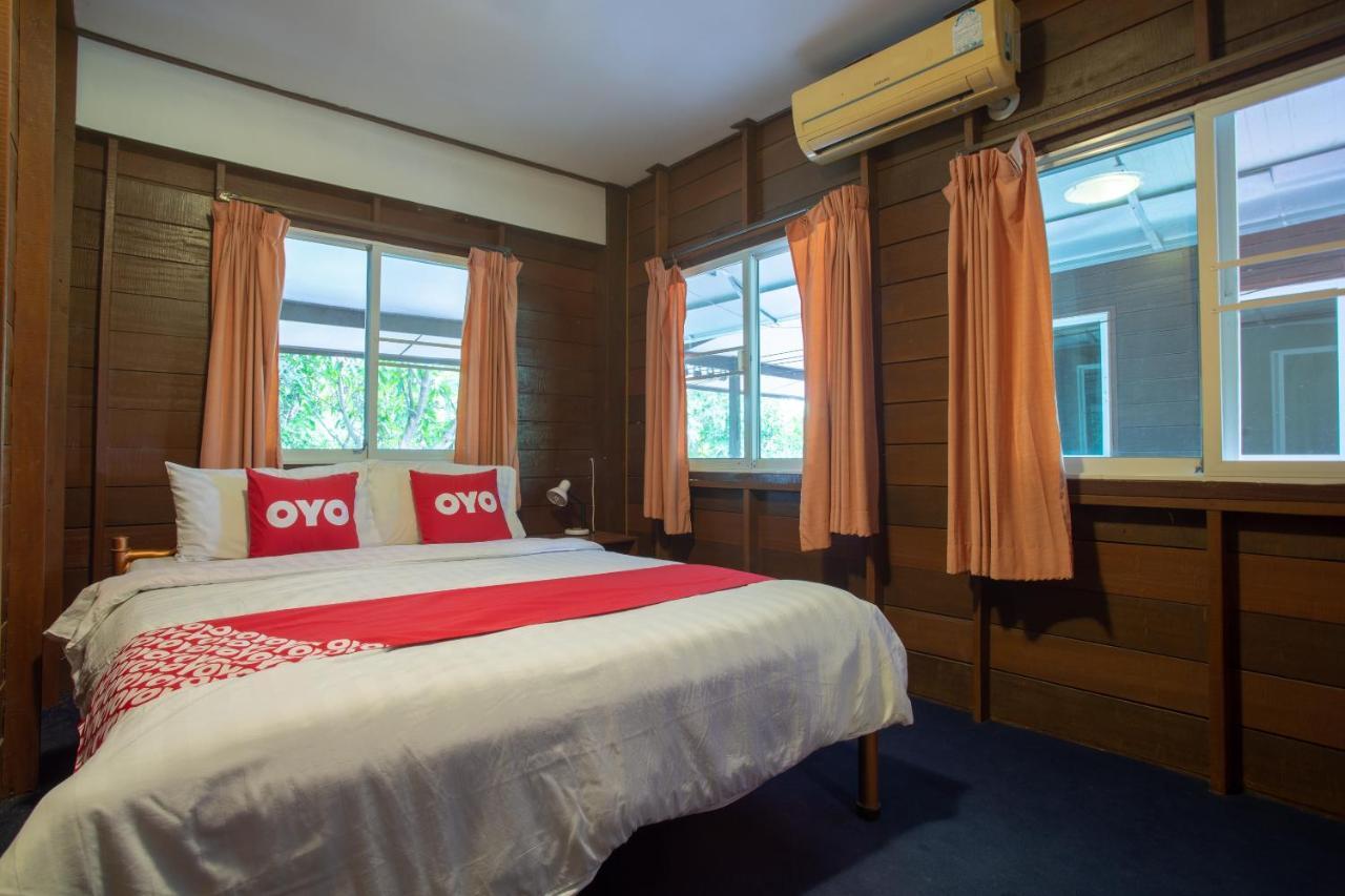 Oyo 909 Guiding Star Resort Chiang Mai Exteriör bild