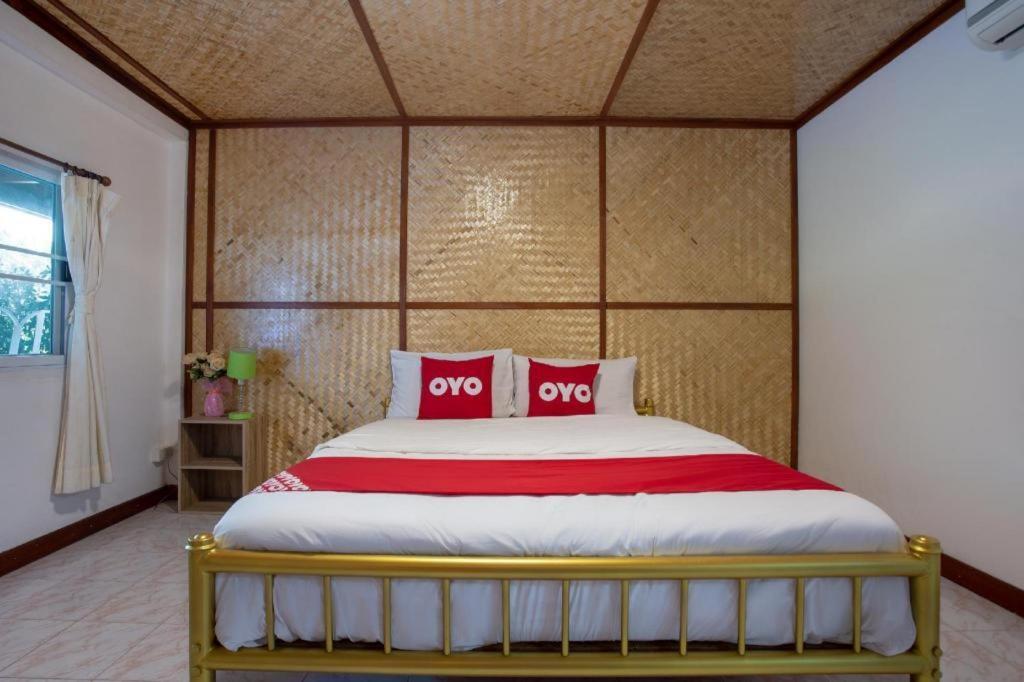 Oyo 909 Guiding Star Resort Chiang Mai Exteriör bild