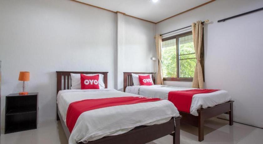 Oyo 909 Guiding Star Resort Chiang Mai Exteriör bild