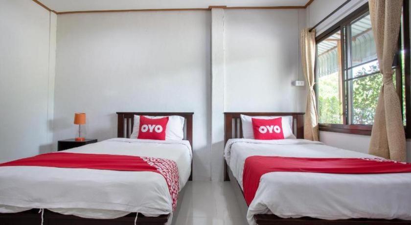 Oyo 909 Guiding Star Resort Chiang Mai Exteriör bild